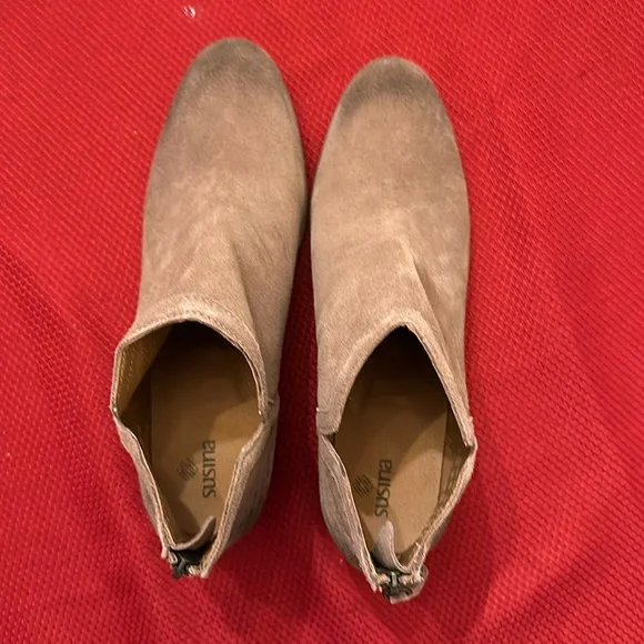 Ankle Boots-Women’s - Picture 1 of 6